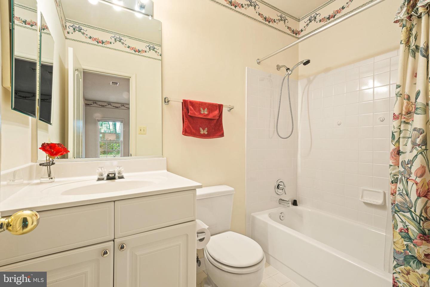 8305 JUDY WITT LN, VIENNA, Virginia 22182, 4 Bedrooms Bedrooms, ,5 BathroomsBathrooms,Residential,For sale,8305 JUDY WITT LN,VAFX2235690 MLS # VAFX2235690