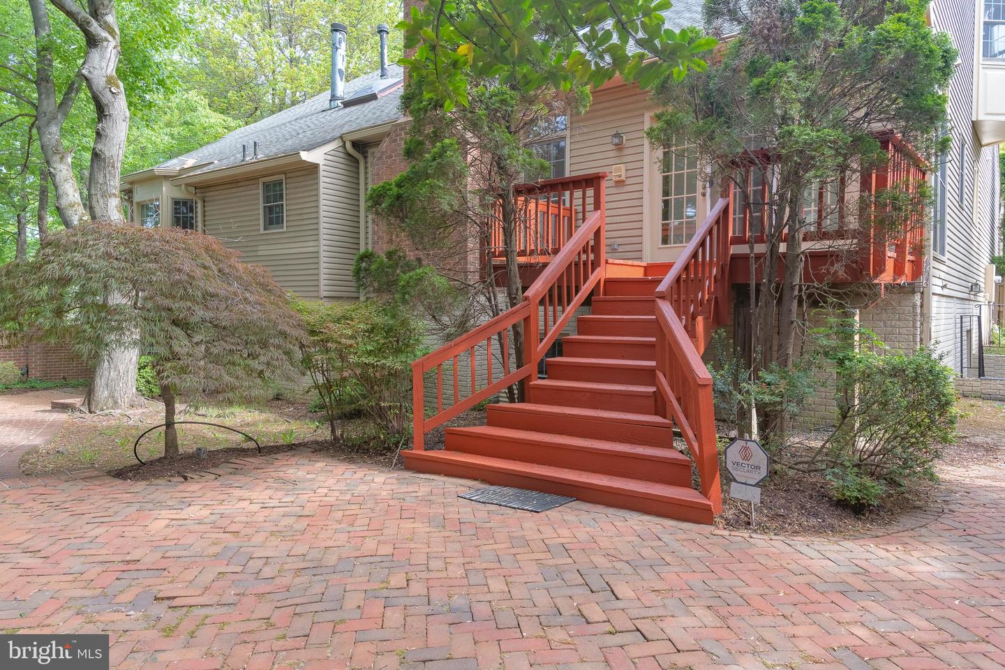 8305 JUDY WITT LN, VIENNA, Virginia 22182, 4 Bedrooms Bedrooms, ,5 BathroomsBathrooms,Residential,For sale,8305 JUDY WITT LN,VAFX2235690 MLS # VAFX2235690