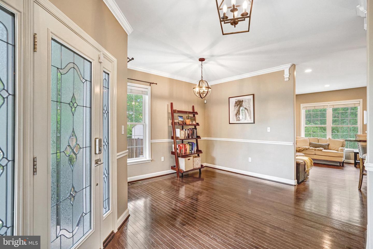 5712 GLENMULLEN PL, ALEXANDRIA, Virginia 22303, 5 Bedrooms Bedrooms, ,3 BathroomsBathrooms,Residential,For sale,5712 GLENMULLEN PL,VAFX2235740 MLS # VAFX2235740