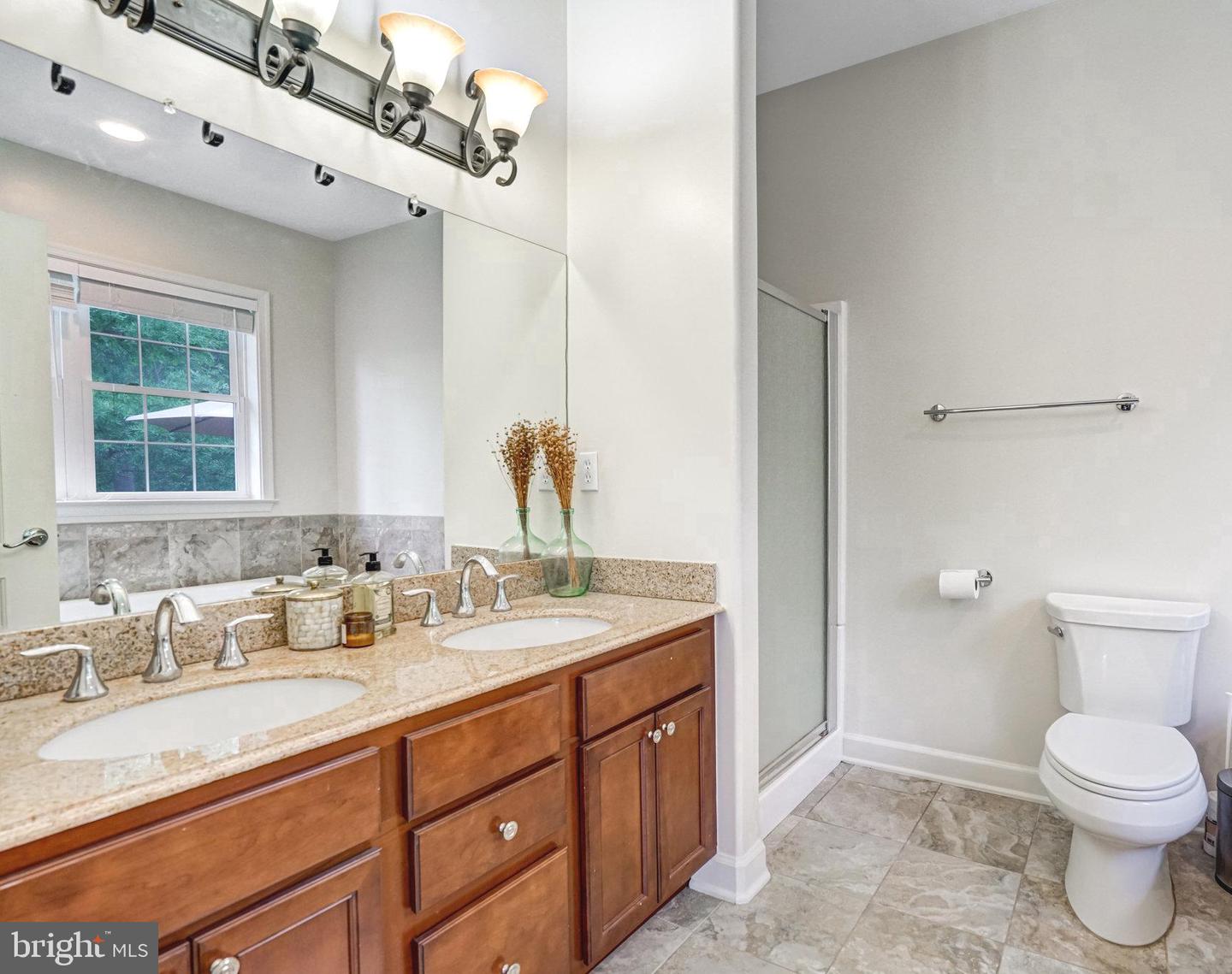 5712 GLENMULLEN PL, ALEXANDRIA, Virginia 22303, 5 Bedrooms Bedrooms, ,3 BathroomsBathrooms,Residential,For sale,5712 GLENMULLEN PL,VAFX2235740 MLS # VAFX2235740