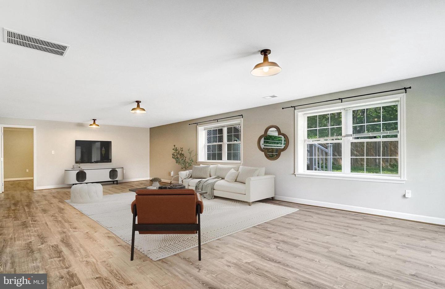 5712 GLENMULLEN PL, ALEXANDRIA, Virginia 22303, 5 Bedrooms Bedrooms, ,3 BathroomsBathrooms,Residential,For sale,5712 GLENMULLEN PL,VAFX2235740 MLS # VAFX2235740