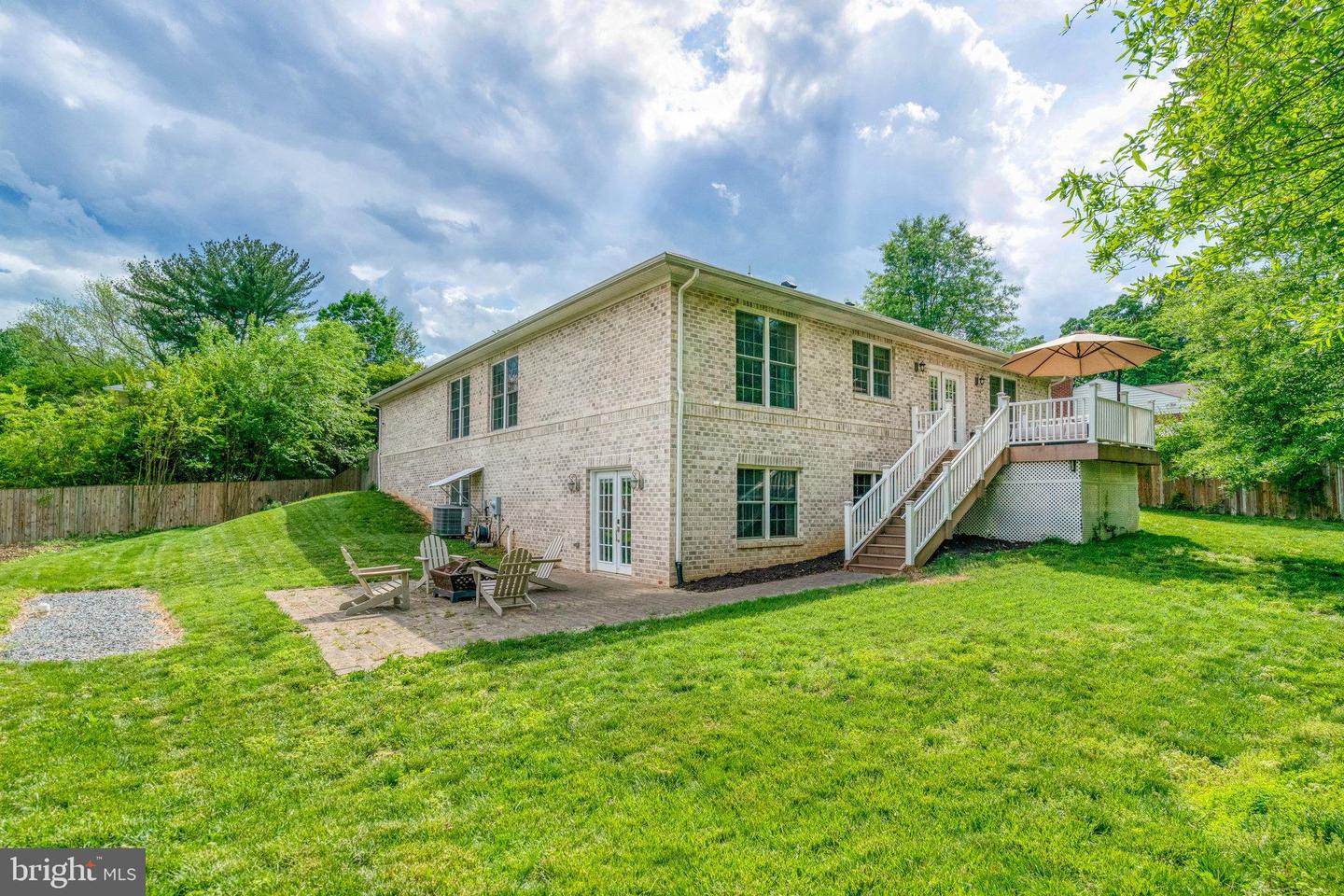 5712 GLENMULLEN PL, ALEXANDRIA, Virginia 22303, 5 Bedrooms Bedrooms, ,3 BathroomsBathrooms,Residential,For sale,5712 GLENMULLEN PL,VAFX2235740 MLS # VAFX2235740