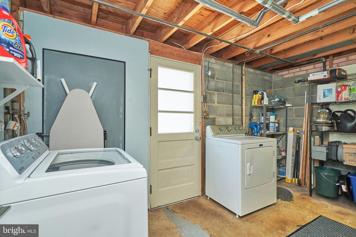 6519 HAYSTACK RD, ALEXANDRIA, Virginia 22310, 3 Bedrooms Bedrooms, ,2 BathroomsBathrooms,Residential,For sale,6519 HAYSTACK RD,VAFX2235958 MLS # VAFX2235958