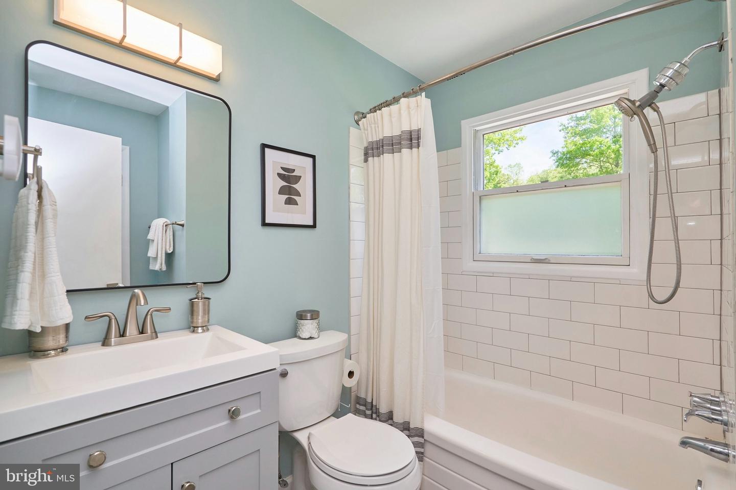 6519 HAYSTACK RD, ALEXANDRIA, Virginia 22310, 3 Bedrooms Bedrooms, ,2 BathroomsBathrooms,Residential,For sale,6519 HAYSTACK RD,VAFX2235958 MLS # VAFX2235958