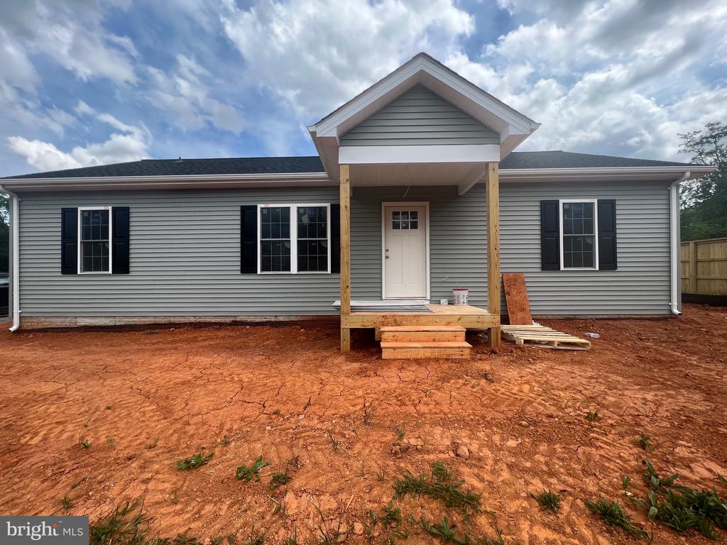 33 BARRINGTON DR, STANARDSVILLE, Virginia 22973, 3 Bedrooms Bedrooms, ,2 BathroomsBathrooms,Residential,33 BARRINGTON DR,VAGR2000716 MLS # VAGR2000716