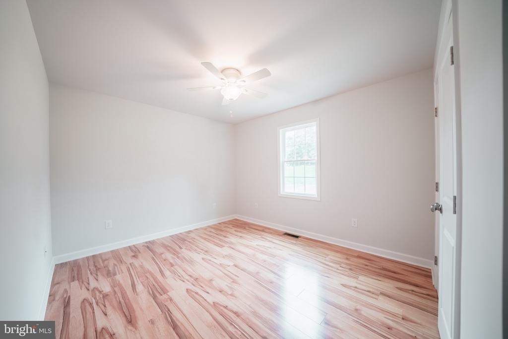33 BARRINGTON DR, STANARDSVILLE, Virginia 22973, 3 Bedrooms Bedrooms, ,2 BathroomsBathrooms,Residential,33 BARRINGTON DR,VAGR2000716 MLS # VAGR2000716