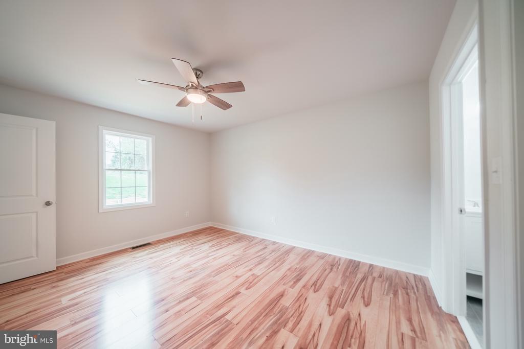 33 BARRINGTON DR, STANARDSVILLE, Virginia 22973, 3 Bedrooms Bedrooms, ,2 BathroomsBathrooms,Residential,33 BARRINGTON DR,VAGR2000716 MLS # VAGR2000716