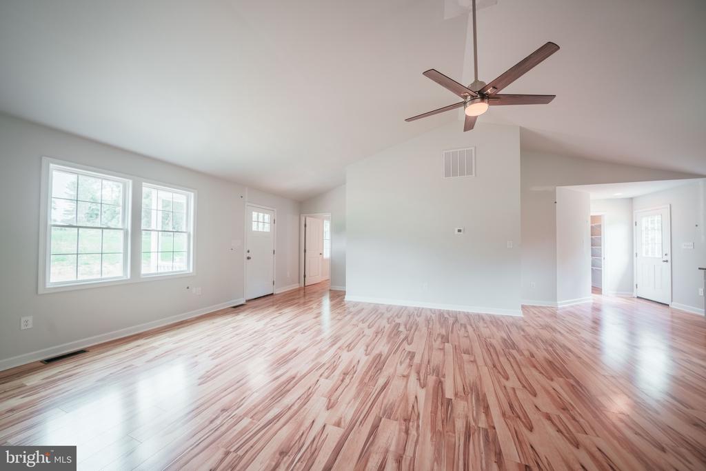 33 BARRINGTON DR, STANARDSVILLE, Virginia 22973, 3 Bedrooms Bedrooms, ,2 BathroomsBathrooms,Residential,33 BARRINGTON DR,VAGR2000716 MLS # VAGR2000716