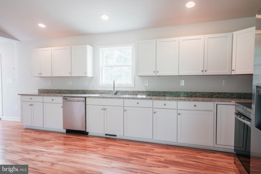 33 BARRINGTON DR, STANARDSVILLE, Virginia 22973, 3 Bedrooms Bedrooms, ,2 BathroomsBathrooms,Residential,33 BARRINGTON DR,VAGR2000716 MLS # VAGR2000716