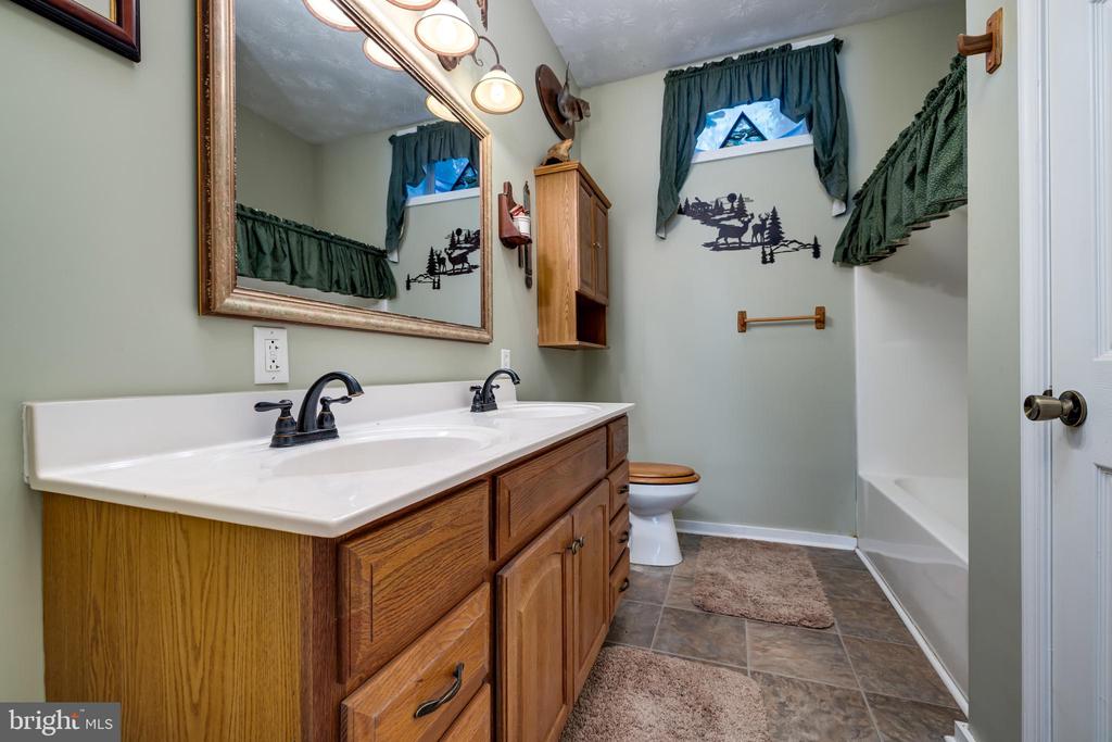 528 ELLIS DR, LURAY, Virginia 22835, 3 Bedrooms Bedrooms, ,3 BathroomsBathrooms,Residential,528 ELLIS DR,VAPA2004896 MLS # VAPA2004896