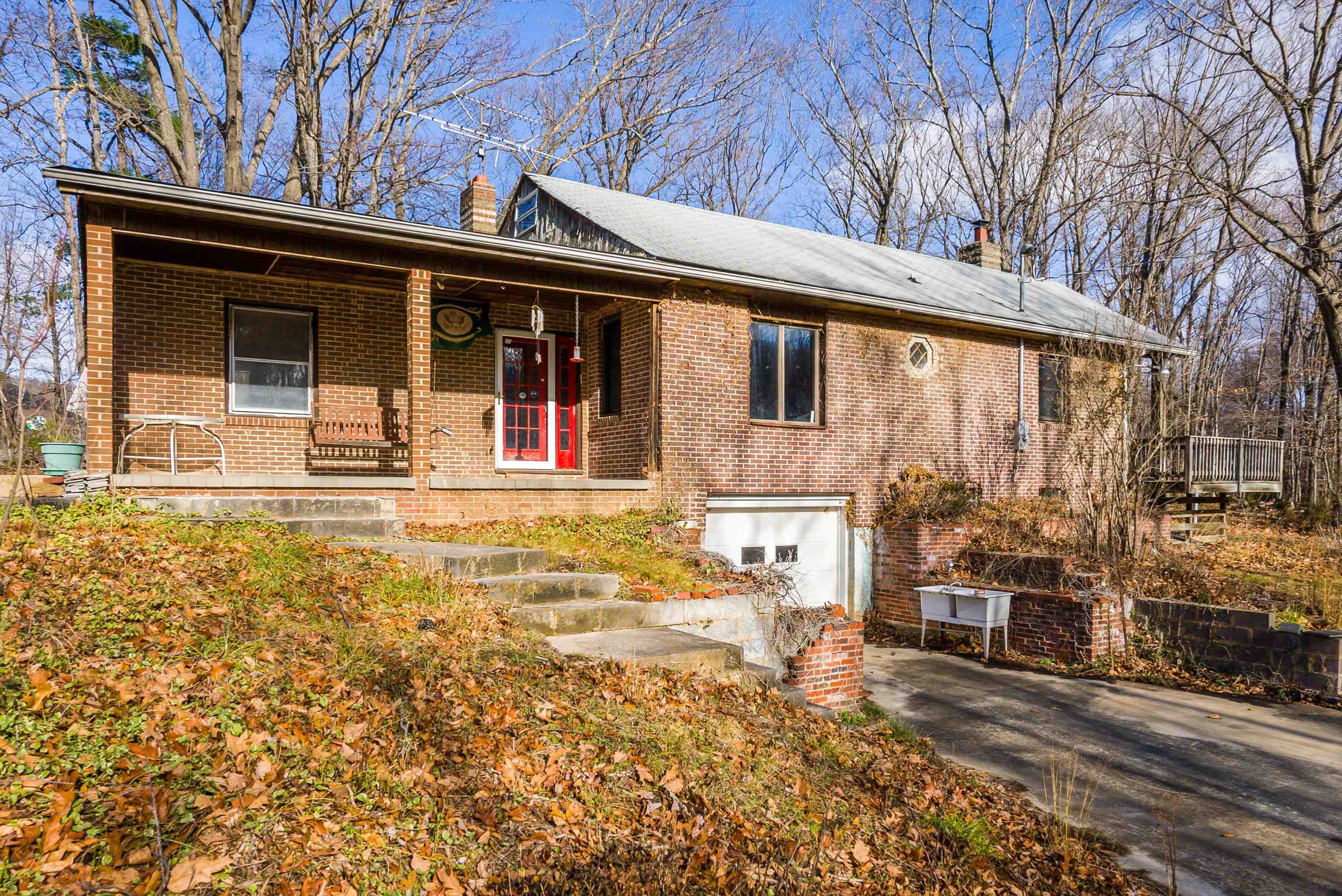 2219 HEWITT RD, SWOOPE, Virginia 24479, 3 Bedrooms Bedrooms, ,1 BathroomBathrooms,Residential,2219 HEWITT RD,659797 MLS # 659797