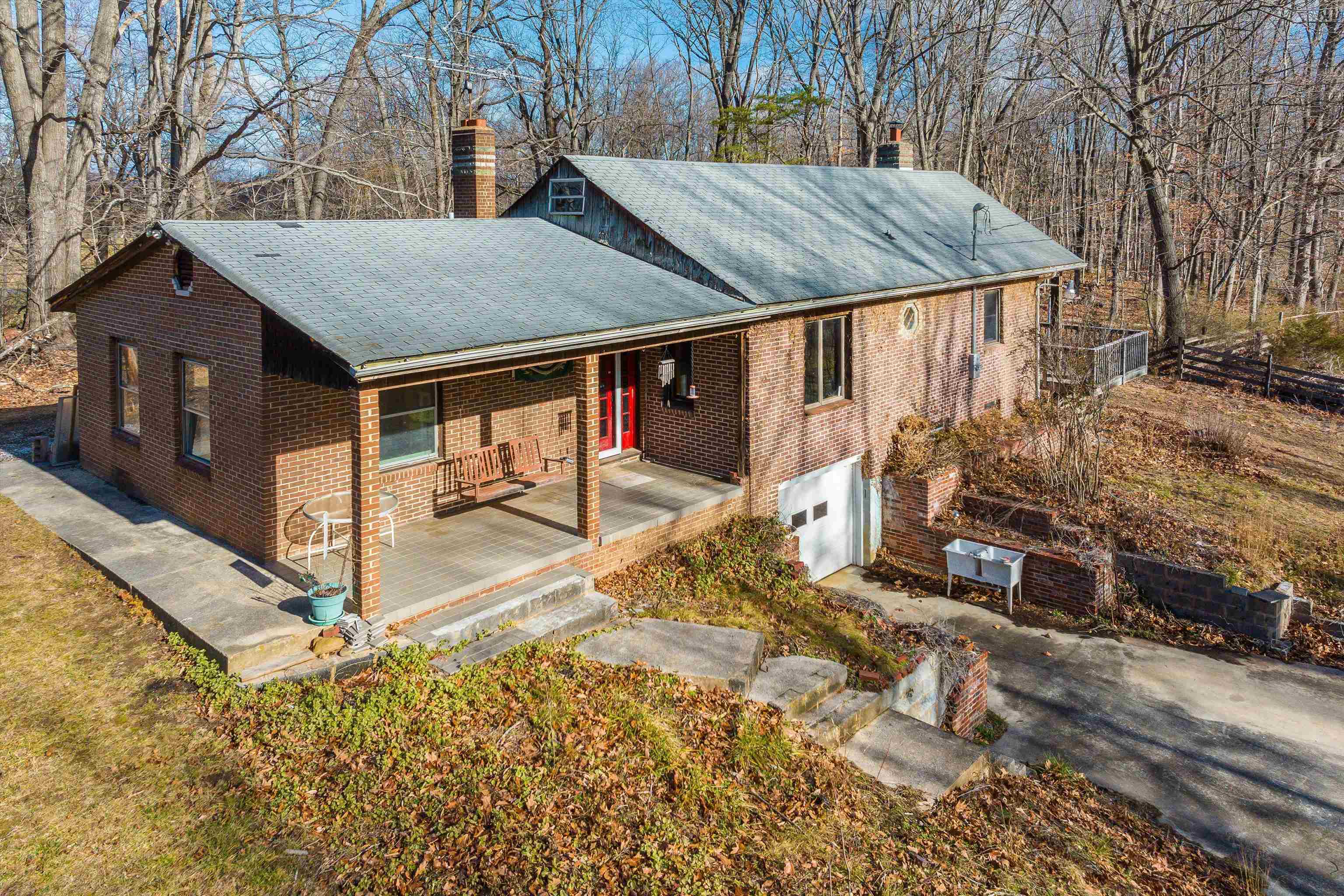 2219 HEWITT RD, SWOOPE, Virginia 24479, 3 Bedrooms Bedrooms, ,1 BathroomBathrooms,Residential,2219 HEWITT RD,659797 MLS # 659797