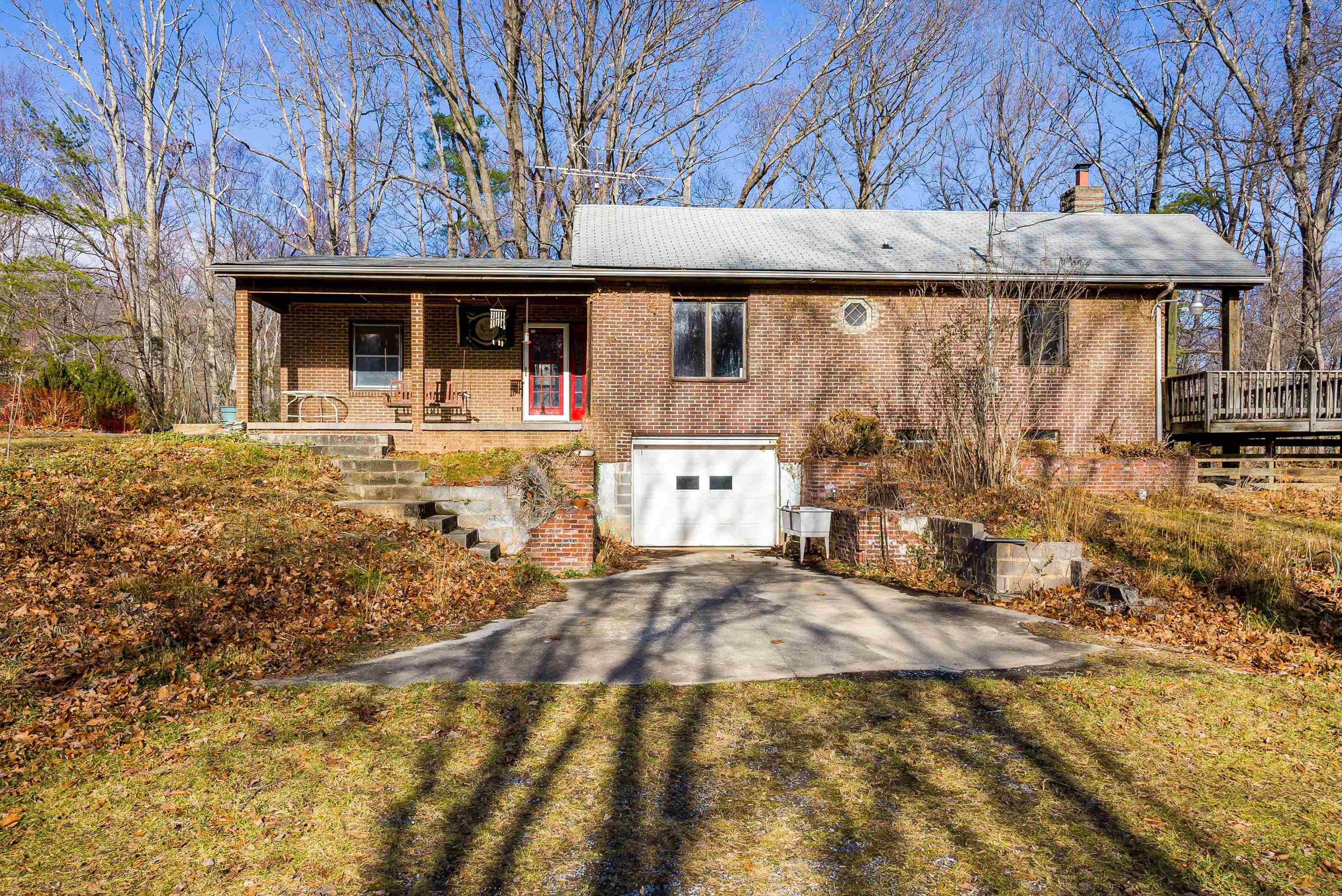 2219 HEWITT RD, SWOOPE, Virginia 24479, 3 Bedrooms Bedrooms, ,1 BathroomBathrooms,Residential,2219 HEWITT RD,659797 MLS # 659797