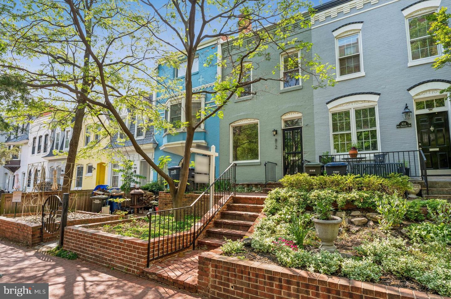 812 NEW HAMPSHIRE AVE NW, WASHINGTON, District Of Columbia 20037, 2 Bedrooms Bedrooms, ,1 BathroomBathrooms,Residential,For sale,812 NEW HAMPSHIRE AVE NW,DCDC2197080 MLS # DCDC2197080