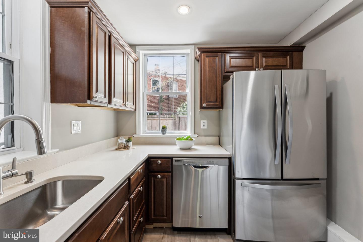 812 NEW HAMPSHIRE AVE NW, WASHINGTON, District Of Columbia 20037, 2 Bedrooms Bedrooms, ,1 BathroomBathrooms,Residential,For sale,812 NEW HAMPSHIRE AVE NW,DCDC2197080 MLS # DCDC2197080