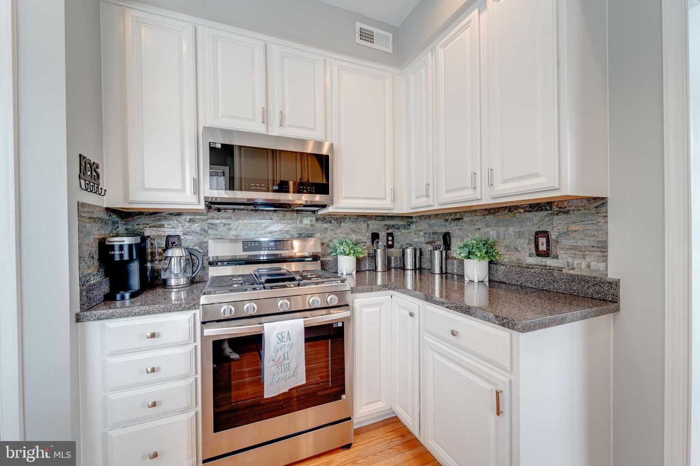 13032 TADMORE CT, WOODBRIDGE, Virginia 22193, 4 Bedrooms Bedrooms, ,3 BathroomsBathrooms,Residential,For sale,13032 TADMORE CT,VAPW2092838 MLS # VAPW2092838