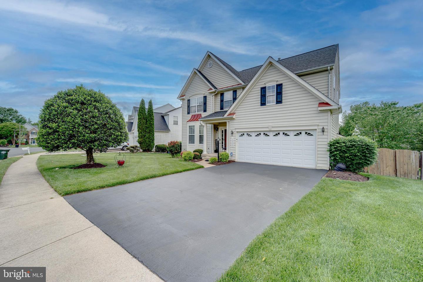 13032 TADMORE CT, WOODBRIDGE, Virginia 22193, 4 Bedrooms Bedrooms, ,3 BathroomsBathrooms,Residential,For sale,13032 TADMORE CT,VAPW2092838 MLS # VAPW2092838