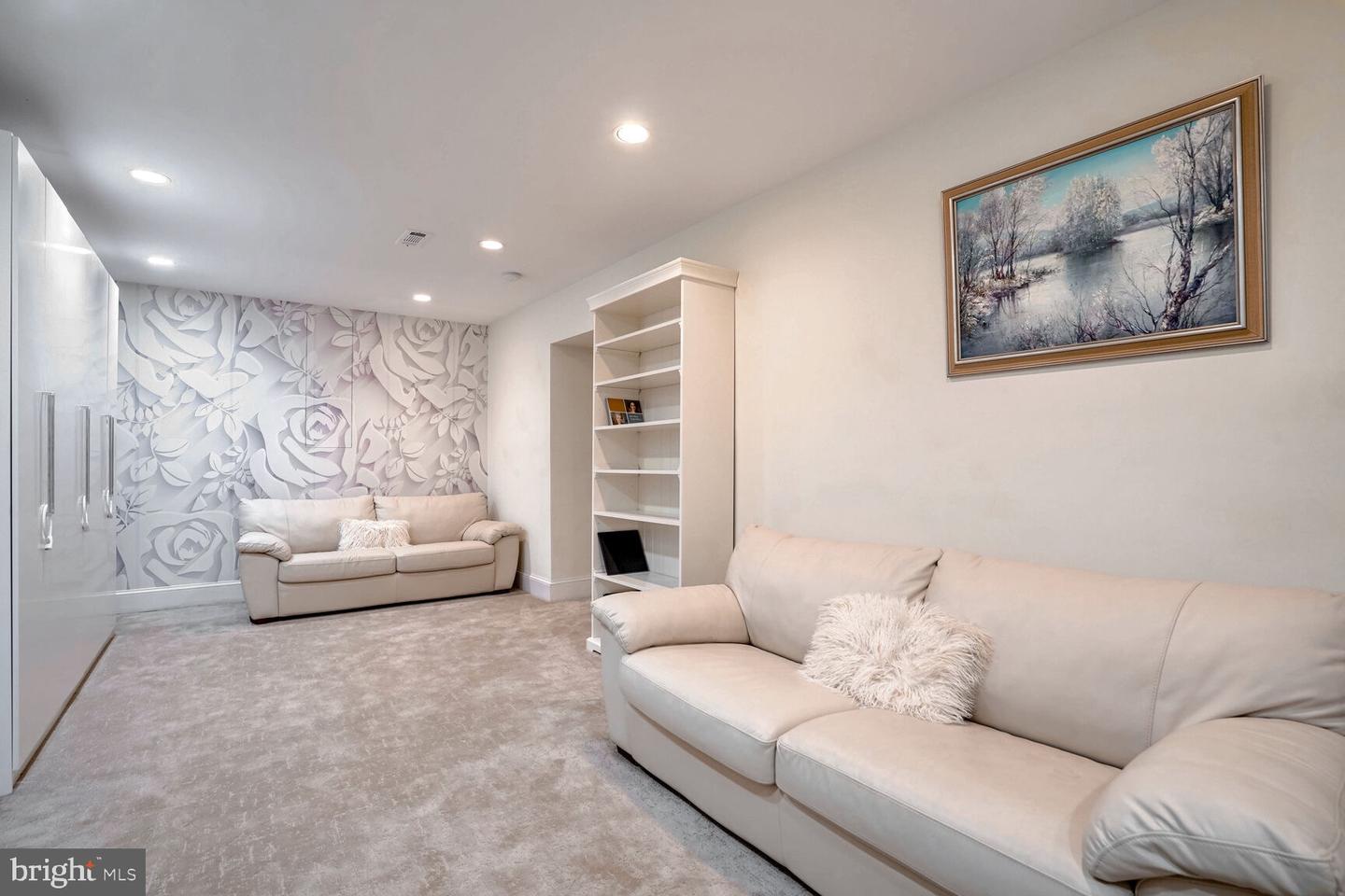 7800 ORCHID ST NW, WASHINGTON, District Of Columbia 20012, 5 Bedrooms Bedrooms, ,6 BathroomsBathrooms,Residential,For sale,7800 ORCHID ST NW,DCDC2197072 MLS # DCDC2197072