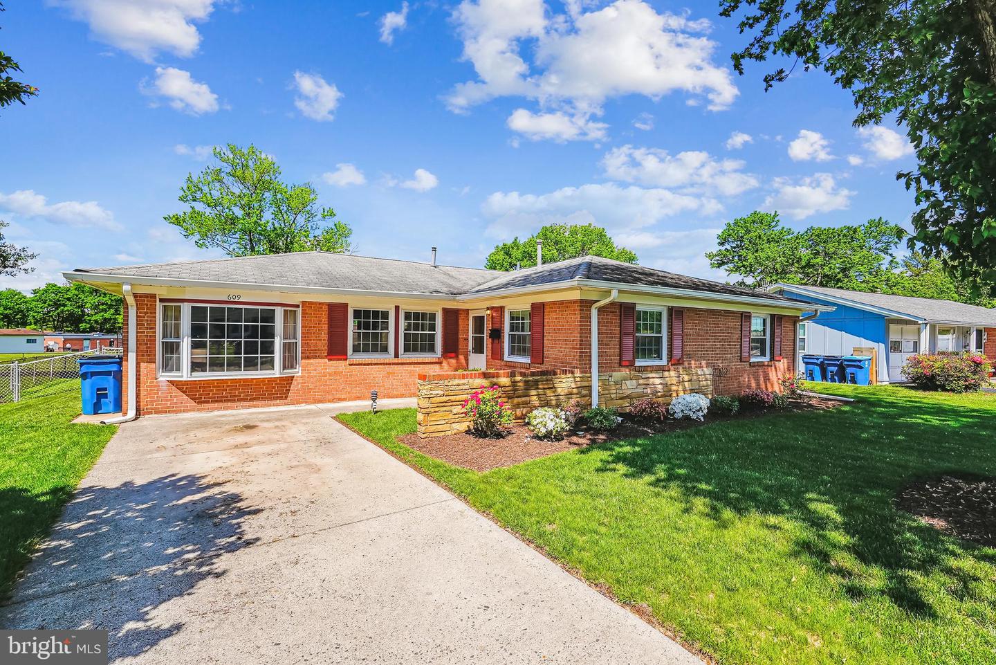 609 S DOGWOOD ST, STERLING, Virginia 20164, 3 Bedrooms Bedrooms, ,2 BathroomsBathrooms,Residential,For sale,609 S DOGWOOD ST,VALO2094674 MLS # VALO2094674