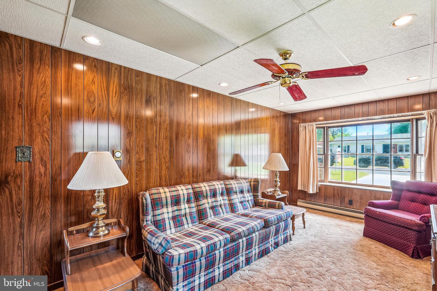 609 S DOGWOOD ST, STERLING, Virginia 20164, 3 Bedrooms Bedrooms, ,2 BathroomsBathrooms,Residential,For sale,609 S DOGWOOD ST,VALO2094674 MLS # VALO2094674