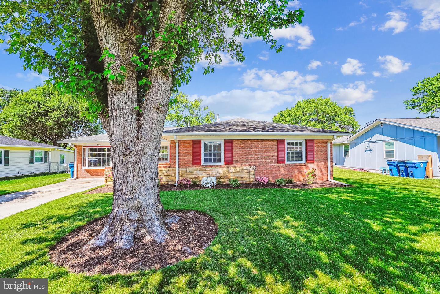 609 S DOGWOOD ST, STERLING, Virginia 20164, 3 Bedrooms Bedrooms, ,2 BathroomsBathrooms,Residential,For sale,609 S DOGWOOD ST,VALO2094674 MLS # VALO2094674