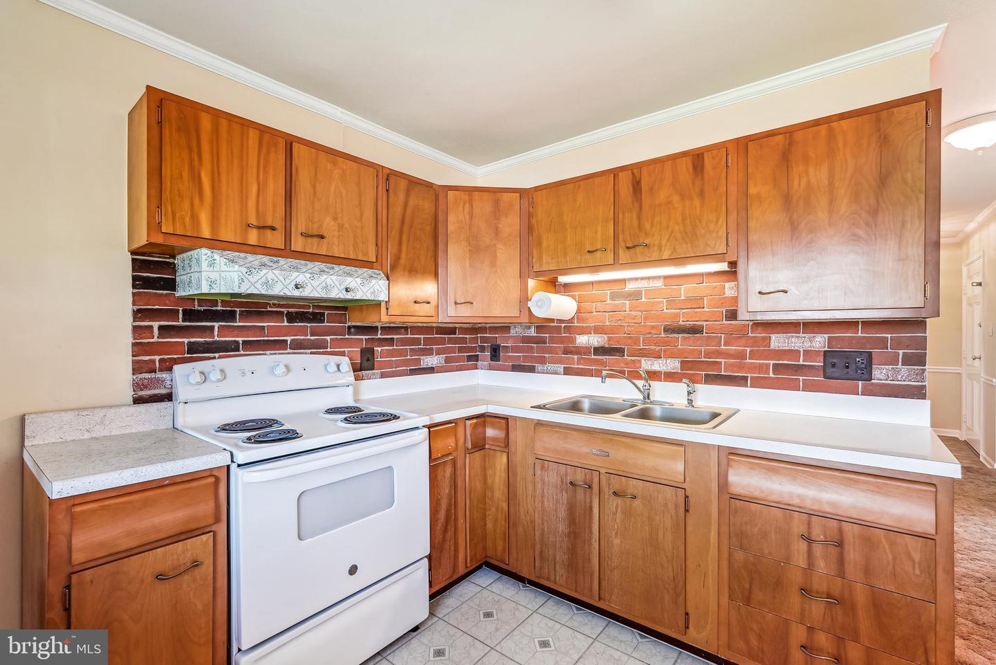 609 S DOGWOOD ST, STERLING, Virginia 20164, 3 Bedrooms Bedrooms, ,2 BathroomsBathrooms,Residential,For sale,609 S DOGWOOD ST,VALO2094674 MLS # VALO2094674