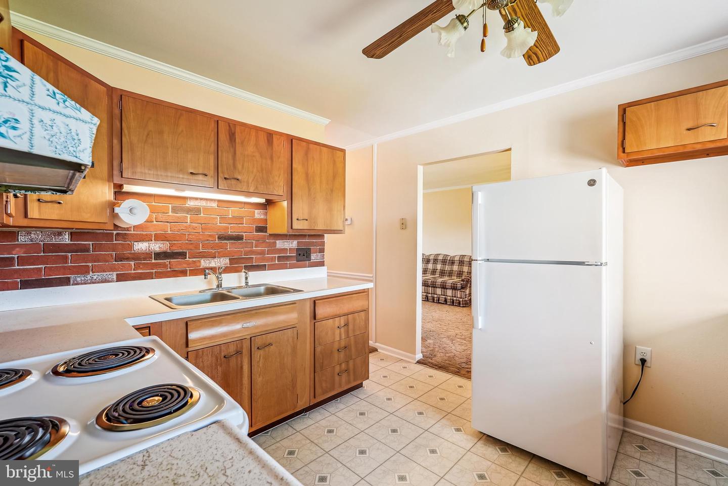 609 S DOGWOOD ST, STERLING, Virginia 20164, 3 Bedrooms Bedrooms, ,2 BathroomsBathrooms,Residential,For sale,609 S DOGWOOD ST,VALO2094674 MLS # VALO2094674
