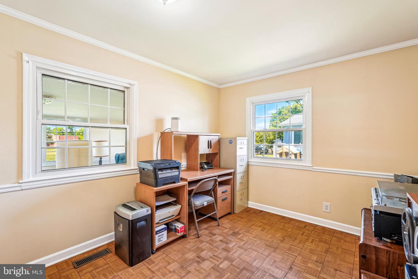609 S DOGWOOD ST, STERLING, Virginia 20164, 3 Bedrooms Bedrooms, ,2 BathroomsBathrooms,Residential,For sale,609 S DOGWOOD ST,VALO2094674 MLS # VALO2094674