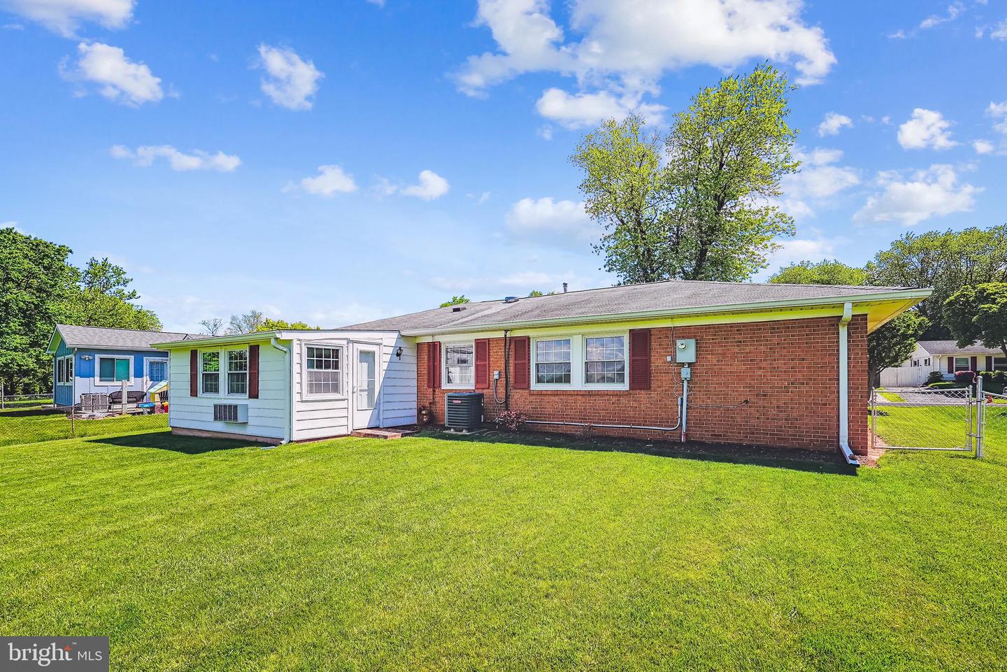 609 S DOGWOOD ST, STERLING, Virginia 20164, 3 Bedrooms Bedrooms, ,2 BathroomsBathrooms,Residential,For sale,609 S DOGWOOD ST,VALO2094674 MLS # VALO2094674