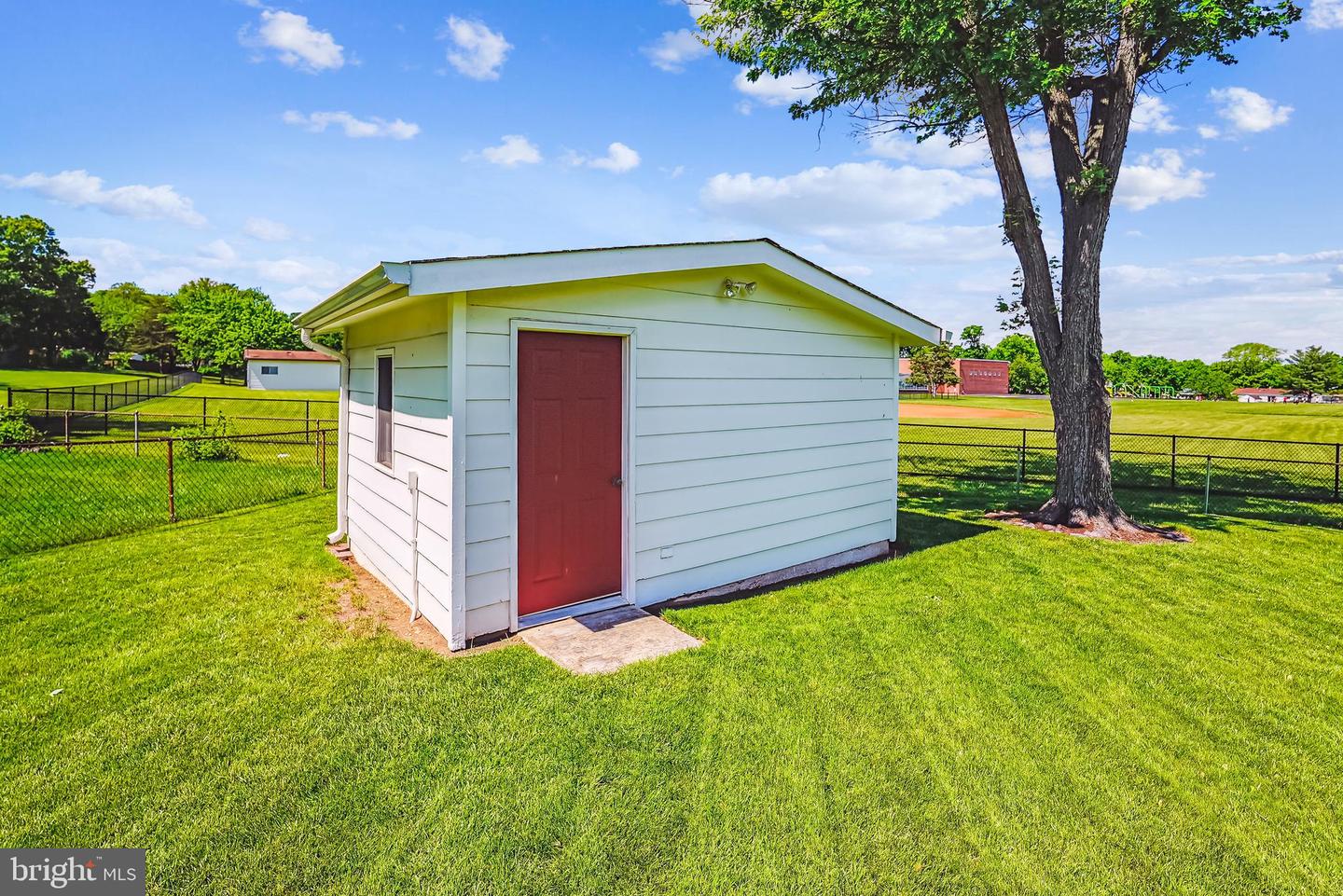 609 S DOGWOOD ST, STERLING, Virginia 20164, 3 Bedrooms Bedrooms, ,2 BathroomsBathrooms,Residential,For sale,609 S DOGWOOD ST,VALO2094674 MLS # VALO2094674