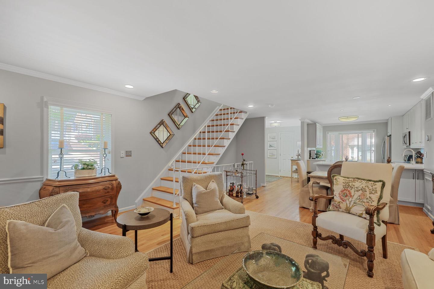 4090 CHERRY HILL RD, ARLINGTON, Virginia 22207, 2 Bedrooms Bedrooms, ,2 BathroomsBathrooms,Residential,For sale,4090 CHERRY HILL RD,VAAR2056530 MLS # VAAR2056530