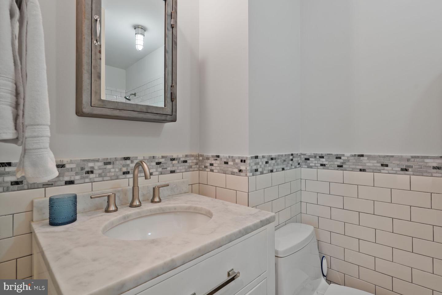 4090 CHERRY HILL RD, ARLINGTON, Virginia 22207, 2 Bedrooms Bedrooms, ,2 BathroomsBathrooms,Residential,For sale,4090 CHERRY HILL RD,VAAR2056530 MLS # VAAR2056530