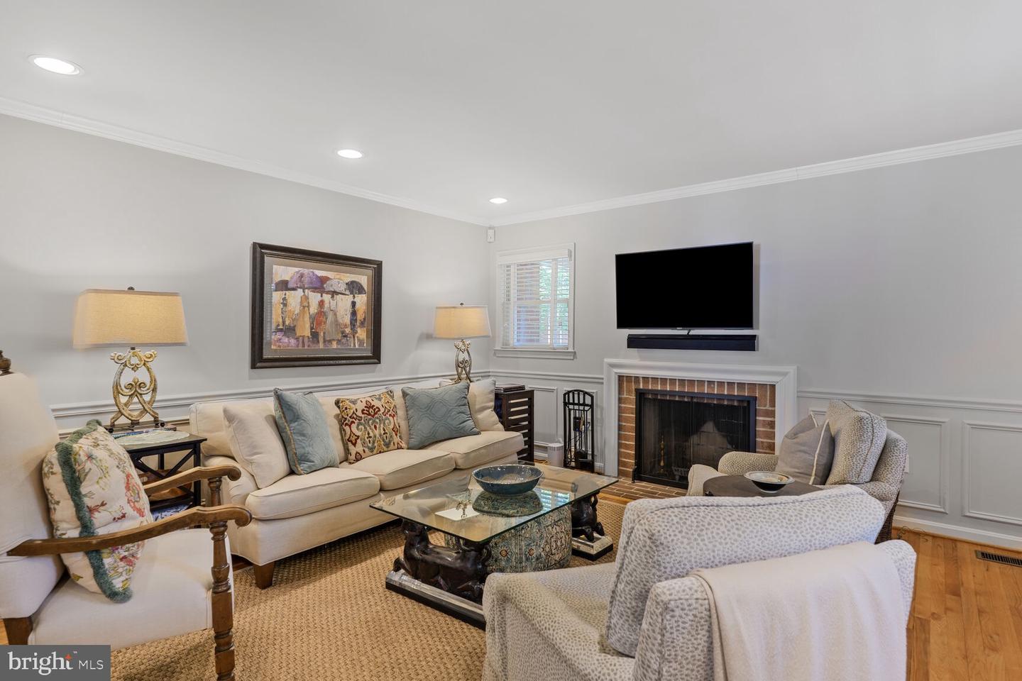 4090 CHERRY HILL RD, ARLINGTON, Virginia 22207, 2 Bedrooms Bedrooms, ,2 BathroomsBathrooms,Residential,For sale,4090 CHERRY HILL RD,VAAR2056530 MLS # VAAR2056530