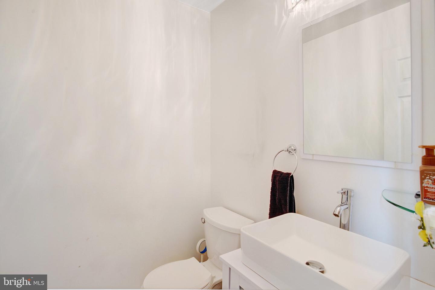 9618 CLOVER HILL RD, MANASSAS, Virginia 20110, 4 Bedrooms Bedrooms, ,4 BathroomsBathrooms,Residential,For sale,9618 CLOVER HILL RD,VAMN2008194 MLS # VAMN2008194