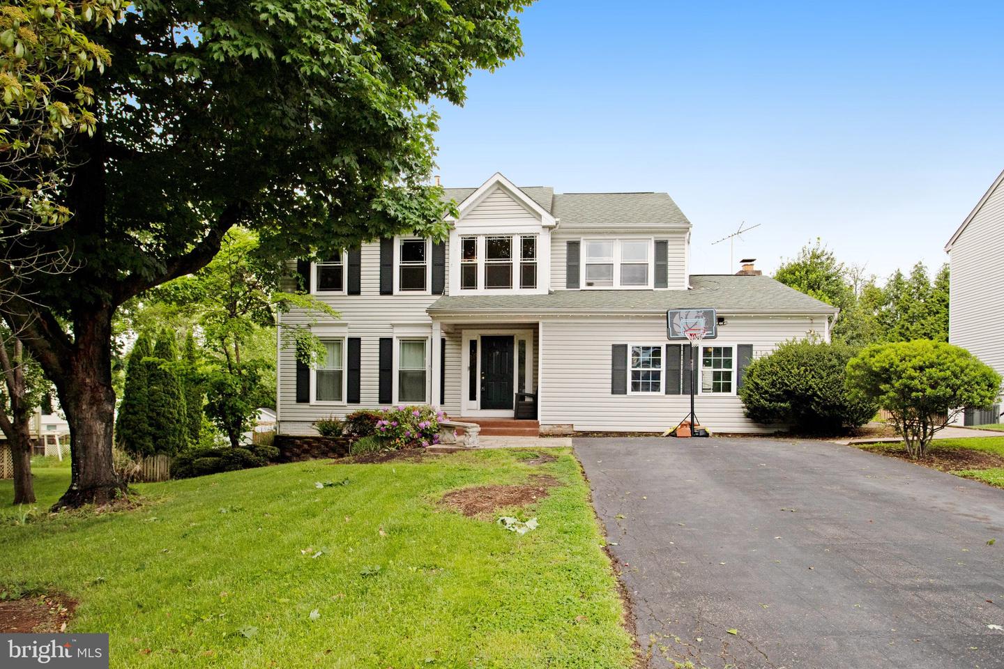 9618 CLOVER HILL RD, MANASSAS, Virginia 20110, 4 Bedrooms Bedrooms, ,4 BathroomsBathrooms,Residential,For sale,9618 CLOVER HILL RD,VAMN2008194 MLS # VAMN2008194