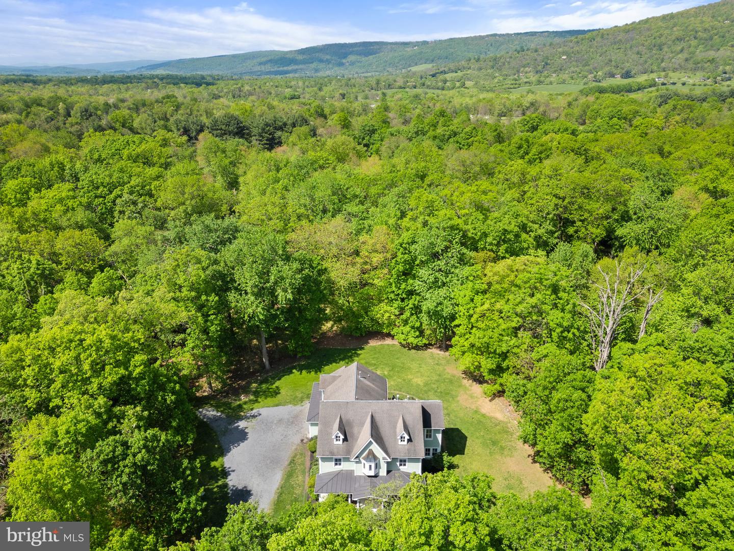 19935 FOGGY BOTTOM RD, BLUEMONT, Virginia 20135, 4 Bedrooms Bedrooms, ,3 BathroomsBathrooms,Residential,For sale,19935 FOGGY BOTTOM RD,VALO2094640 MLS # VALO2094640