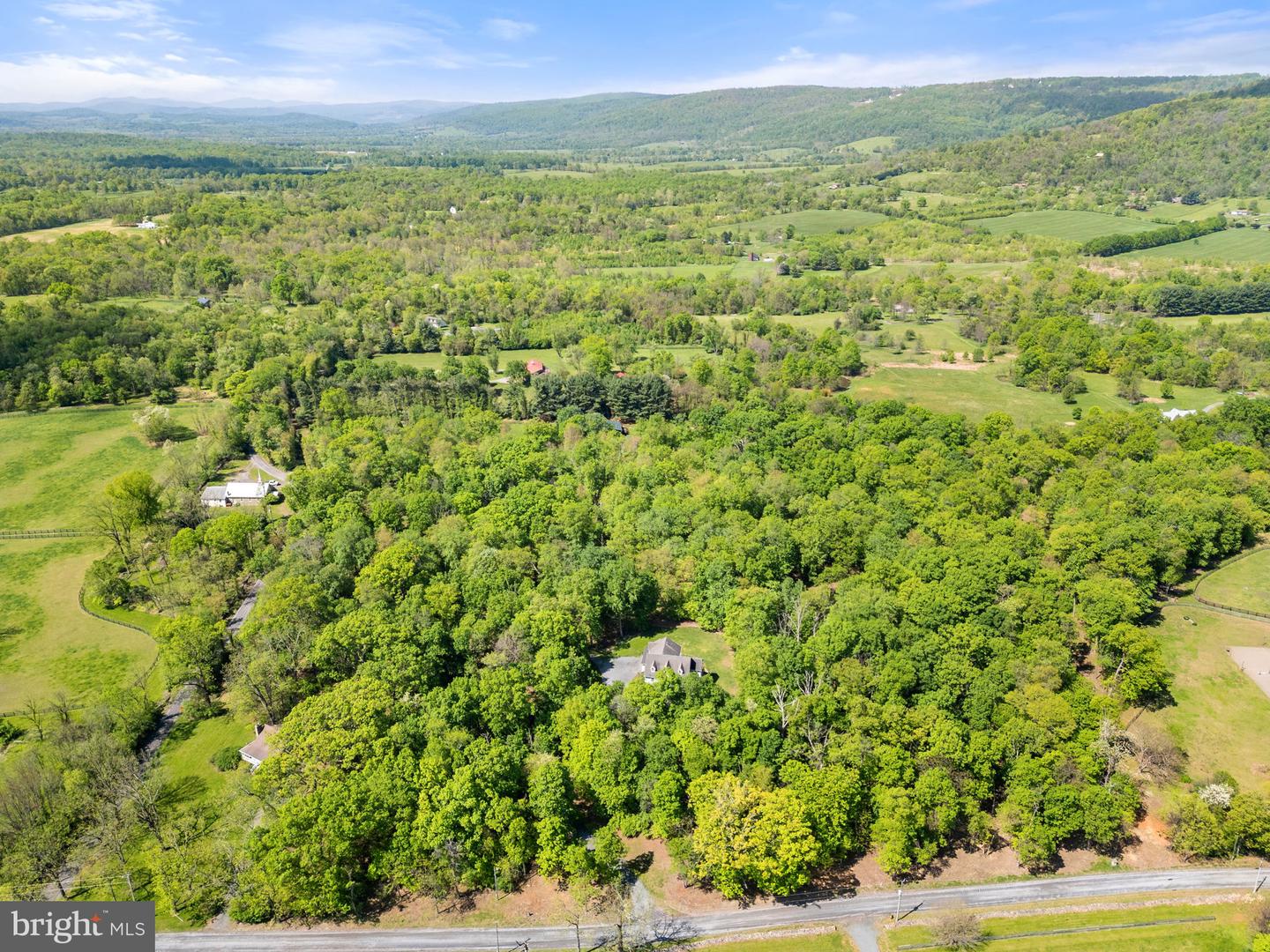 19935 FOGGY BOTTOM RD, BLUEMONT, Virginia 20135, 4 Bedrooms Bedrooms, ,3 BathroomsBathrooms,Residential,For sale,19935 FOGGY BOTTOM RD,VALO2094640 MLS # VALO2094640