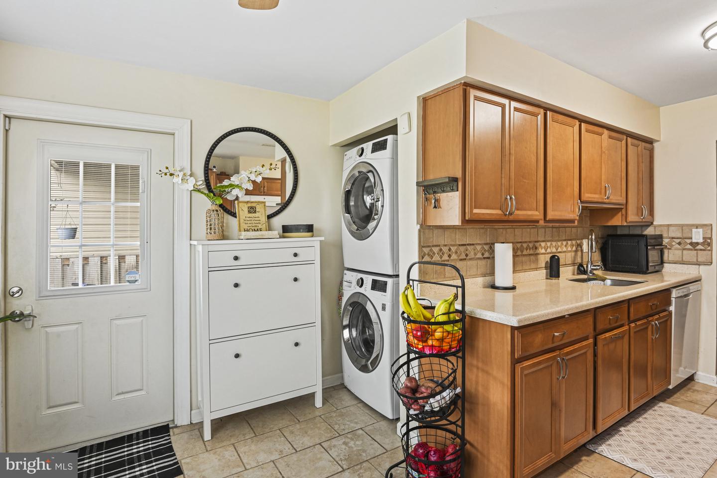 10519 STONINGTON LN, MANASSAS, Virginia 20109, 2 Bedrooms Bedrooms, ,2 BathroomsBathrooms,Residential,For sale,10519 STONINGTON LN,VAPW2092776 MLS # VAPW2092776