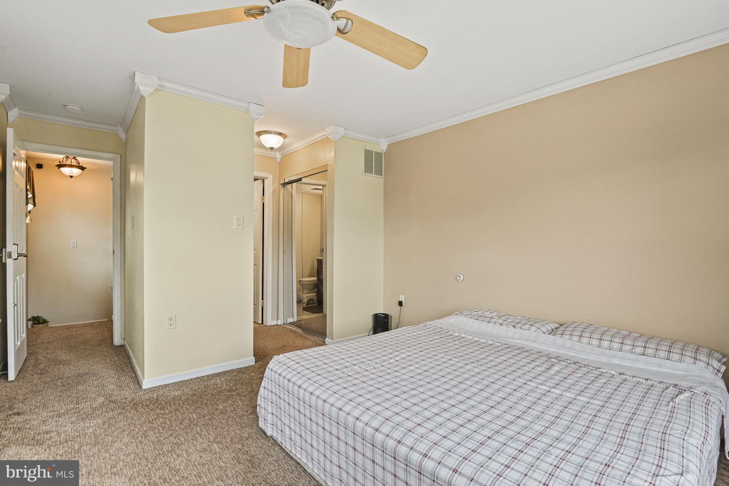 10519 STONINGTON LN, MANASSAS, Virginia 20109, 2 Bedrooms Bedrooms, ,2 BathroomsBathrooms,Residential,For sale,10519 STONINGTON LN,VAPW2092776 MLS # VAPW2092776