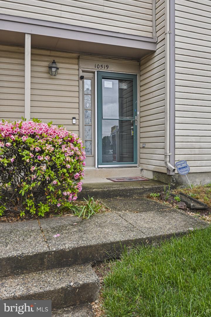 10519 STONINGTON LN, MANASSAS, Virginia 20109, 2 Bedrooms Bedrooms, ,2 BathroomsBathrooms,Residential,For sale,10519 STONINGTON LN,VAPW2092776 MLS # VAPW2092776