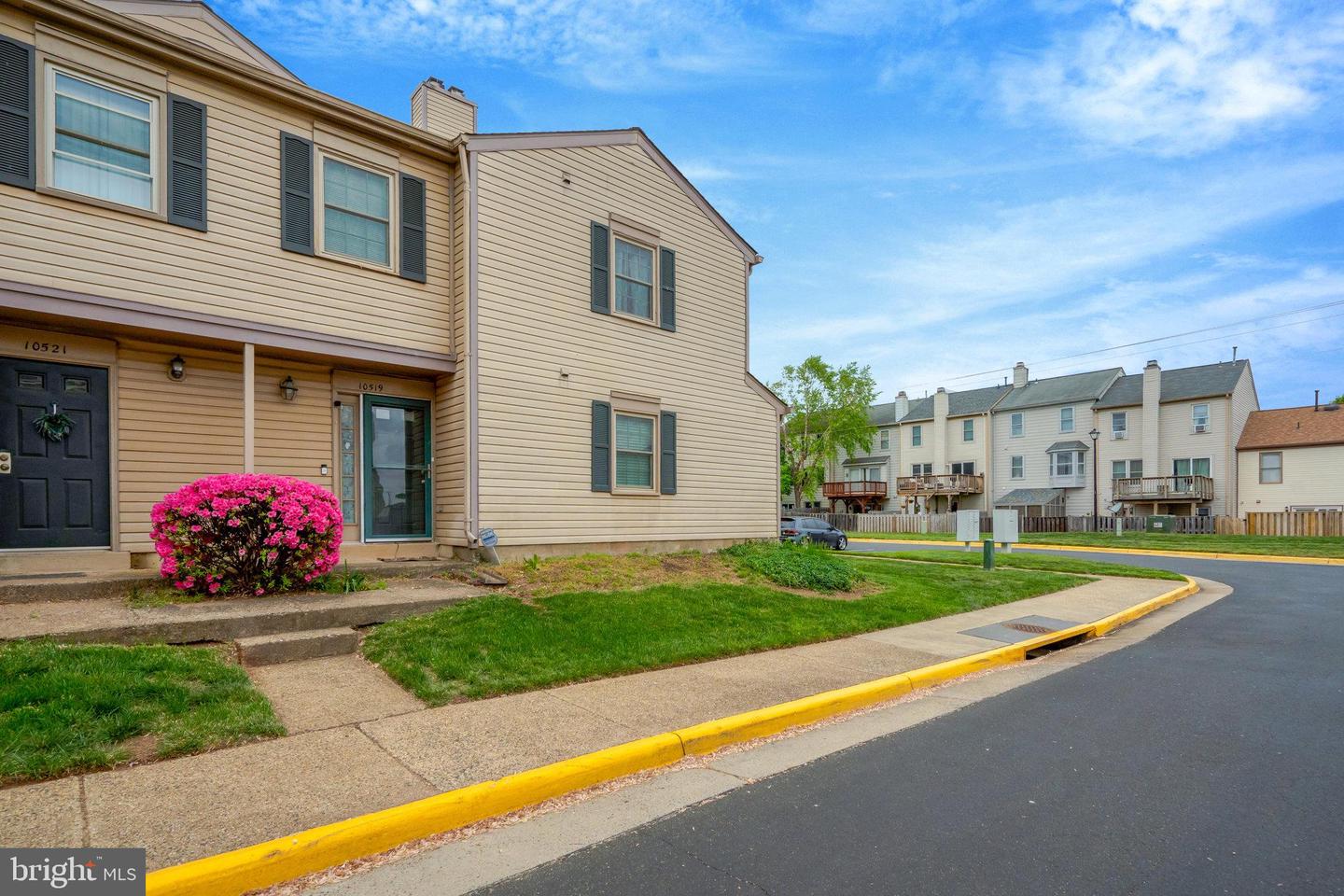 10519 STONINGTON LN, MANASSAS, Virginia 20109, 2 Bedrooms Bedrooms, ,2 BathroomsBathrooms,Residential,For sale,10519 STONINGTON LN,VAPW2092776 MLS # VAPW2092776