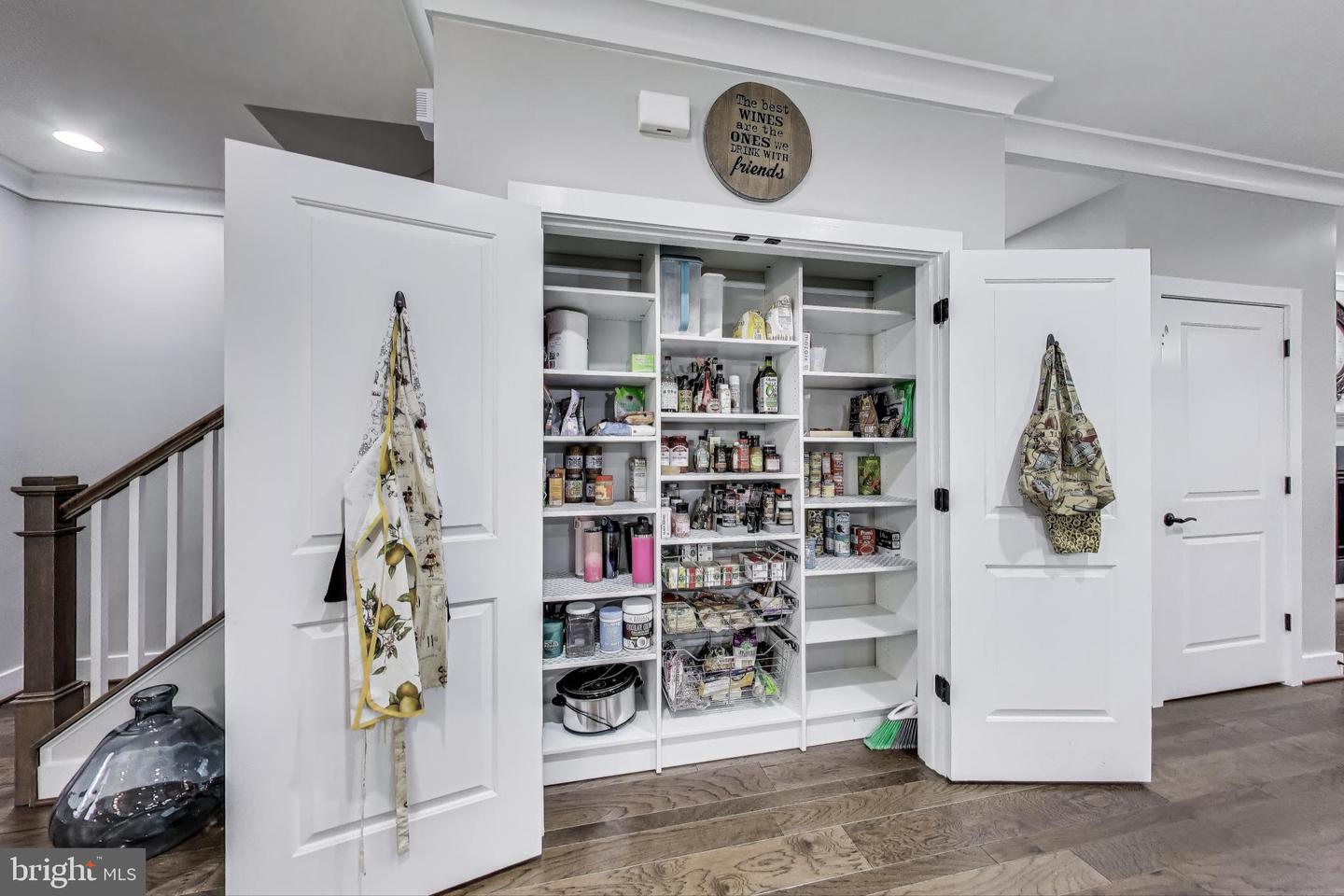 6103 OLIVET DR, ALEXANDRIA, Virginia 22315, 3 Bedrooms Bedrooms, ,2 BathroomsBathrooms,Residential,For sale,6103 OLIVET DR,VAFX2236324 MLS # VAFX2236324