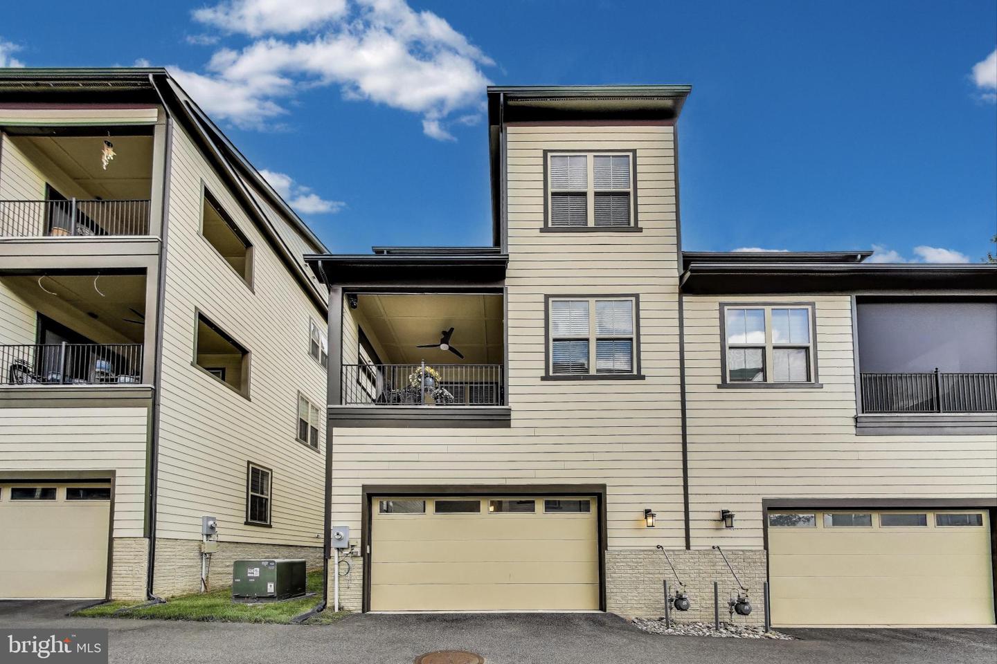 6103 OLIVET DR, ALEXANDRIA, Virginia 22315, 3 Bedrooms Bedrooms, ,2 BathroomsBathrooms,Residential,For sale,6103 OLIVET DR,VAFX2236324 MLS # VAFX2236324