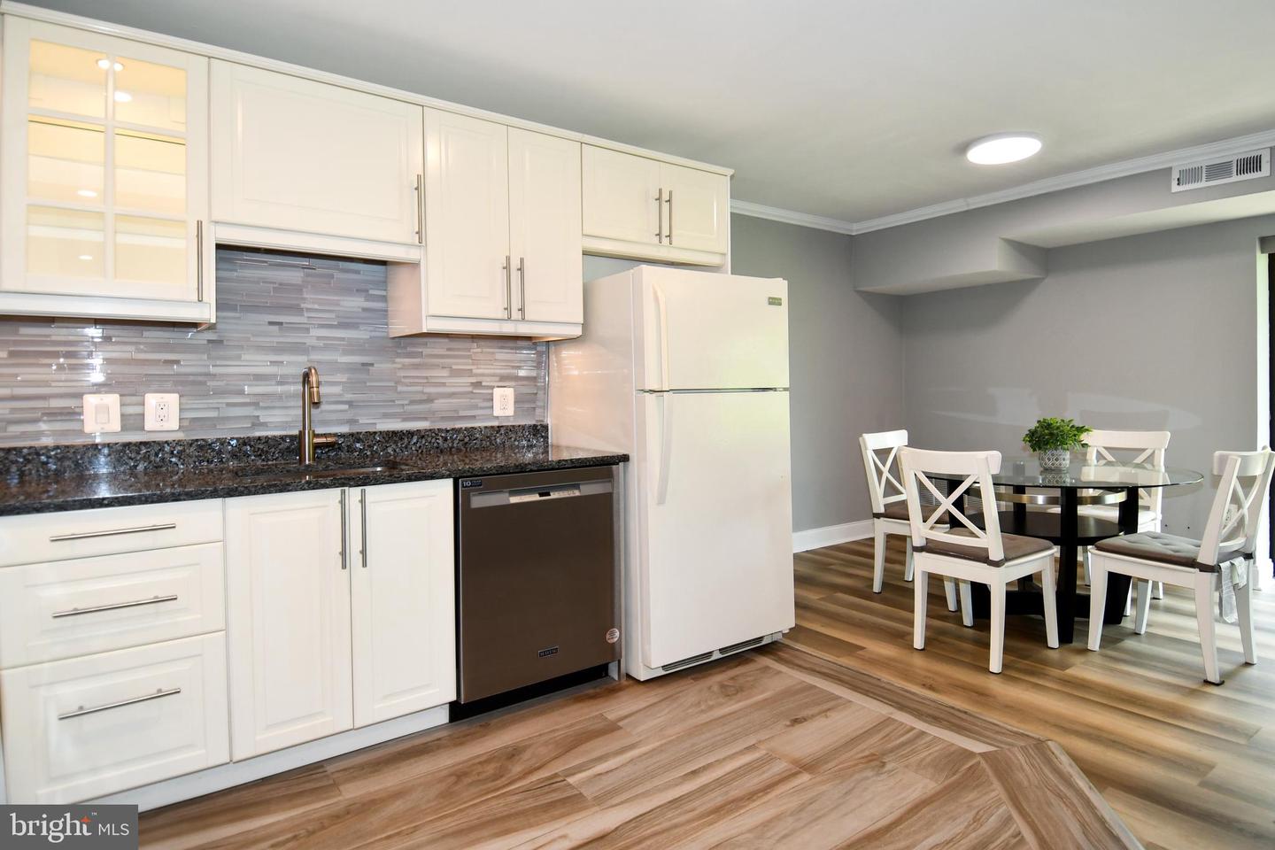 6137 LEESBURG PIKE #101, FALLS CHURCH, Virginia 22041, 1 Bedroom Bedrooms, 2 Rooms Rooms,1 BathroomBathrooms,Residential,For sale,6137 LEESBURG PIKE #101,VAFX2236338 MLS # VAFX2236338