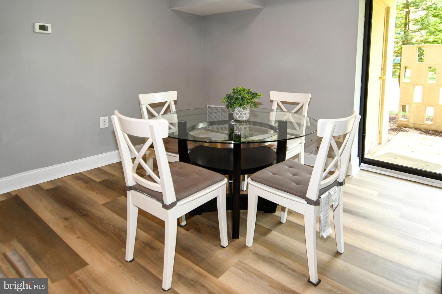 6137 LEESBURG PIKE #101, FALLS CHURCH, Virginia 22041, 1 Bedroom Bedrooms, 2 Rooms Rooms,1 BathroomBathrooms,Residential,For sale,6137 LEESBURG PIKE #101,VAFX2236338 MLS # VAFX2236338