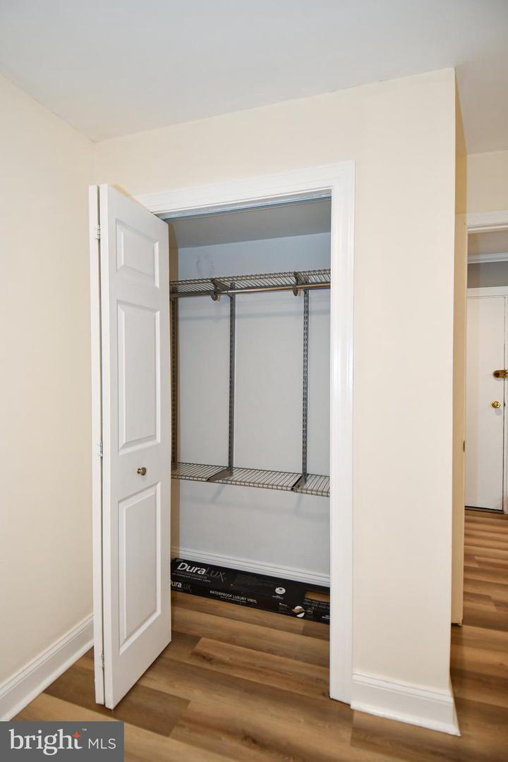 6137 LEESBURG PIKE #101, FALLS CHURCH, Virginia 22041, 1 Bedroom Bedrooms, 2 Rooms Rooms,1 BathroomBathrooms,Residential,For sale,6137 LEESBURG PIKE #101,VAFX2236338 MLS # VAFX2236338