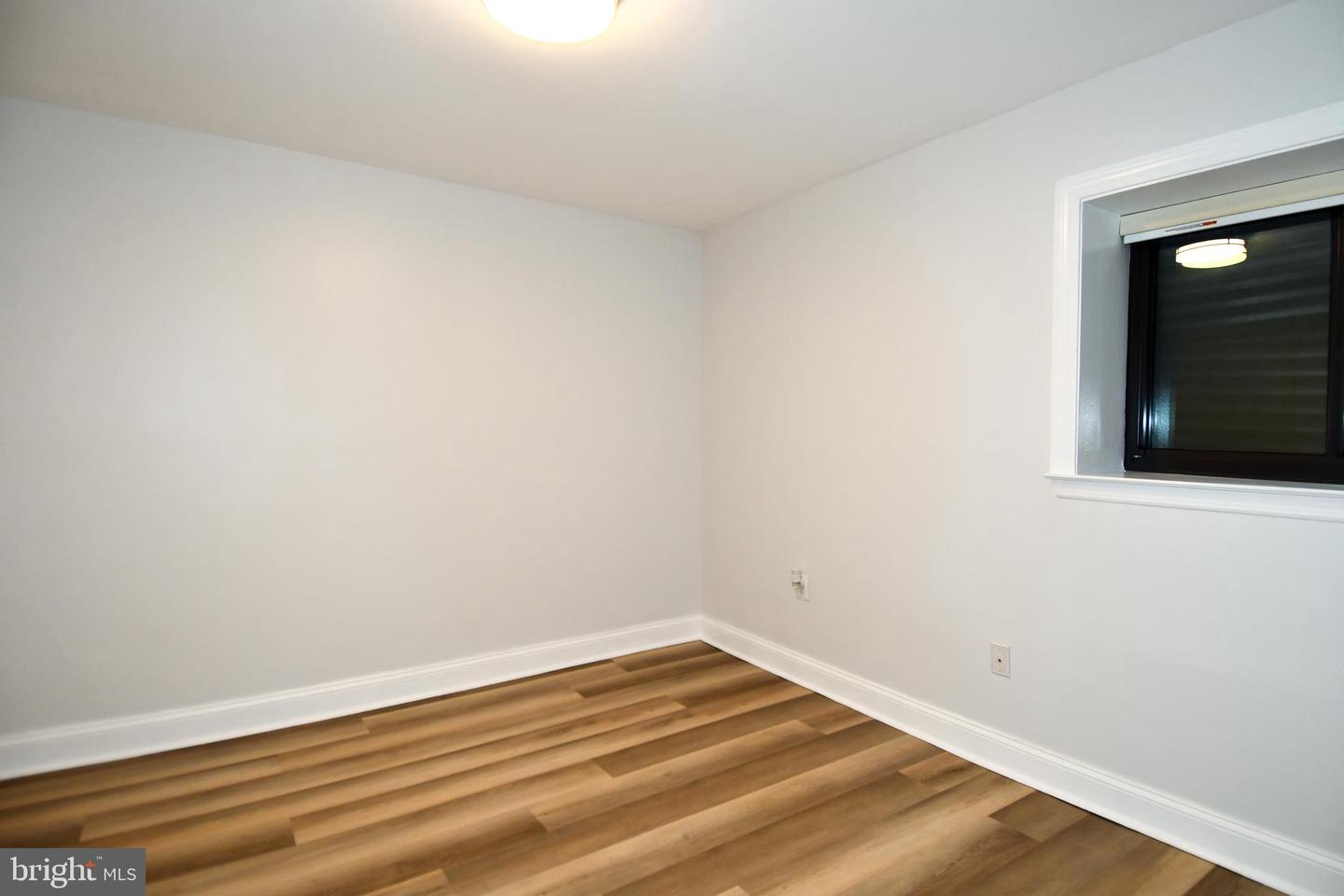 6137 LEESBURG PIKE #101, FALLS CHURCH, Virginia 22041, 1 Bedroom Bedrooms, 2 Rooms Rooms,1 BathroomBathrooms,Residential,For sale,6137 LEESBURG PIKE #101,VAFX2236338 MLS # VAFX2236338