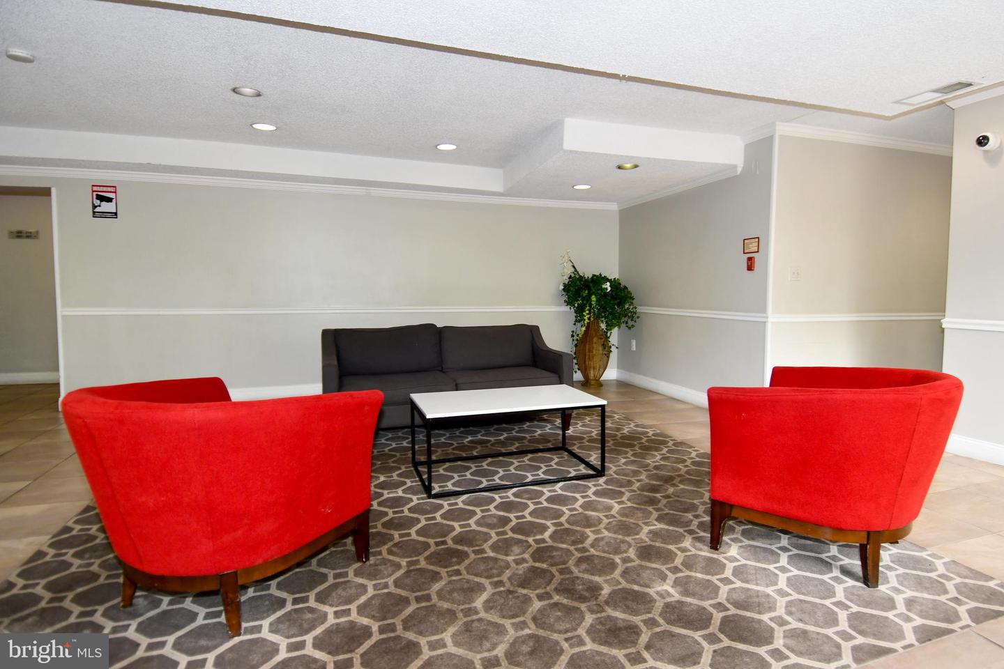 6137 LEESBURG PIKE #101, FALLS CHURCH, Virginia 22041, 1 Bedroom Bedrooms, 2 Rooms Rooms,1 BathroomBathrooms,Residential,For sale,6137 LEESBURG PIKE #101,VAFX2236338 MLS # VAFX2236338