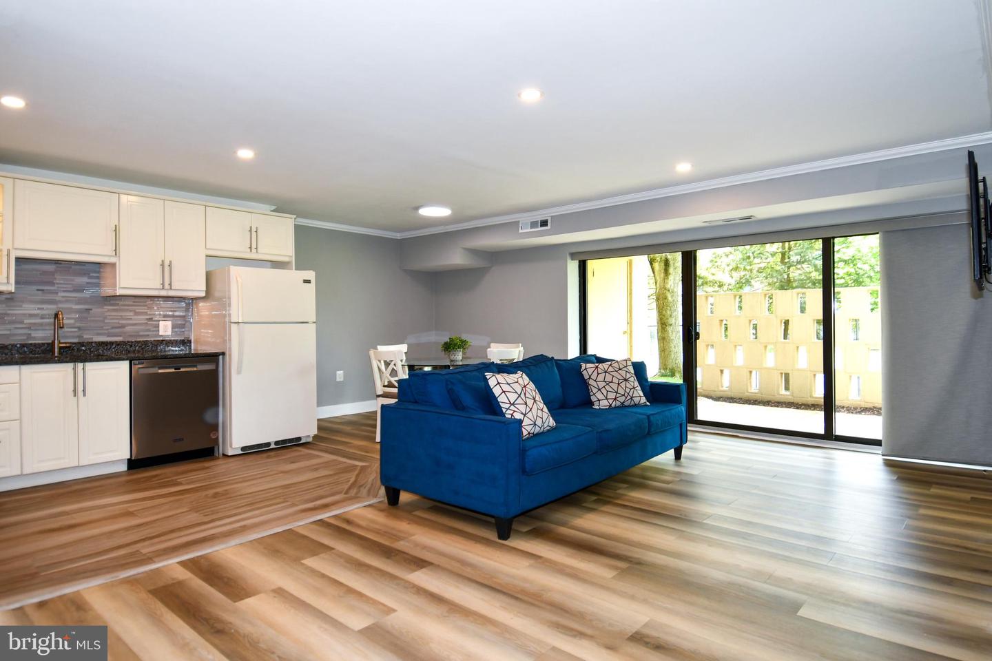 6137 LEESBURG PIKE #101, FALLS CHURCH, Virginia 22041, 1 Bedroom Bedrooms, 2 Rooms Rooms,1 BathroomBathrooms,Residential,For sale,6137 LEESBURG PIKE #101,VAFX2236338 MLS # VAFX2236338