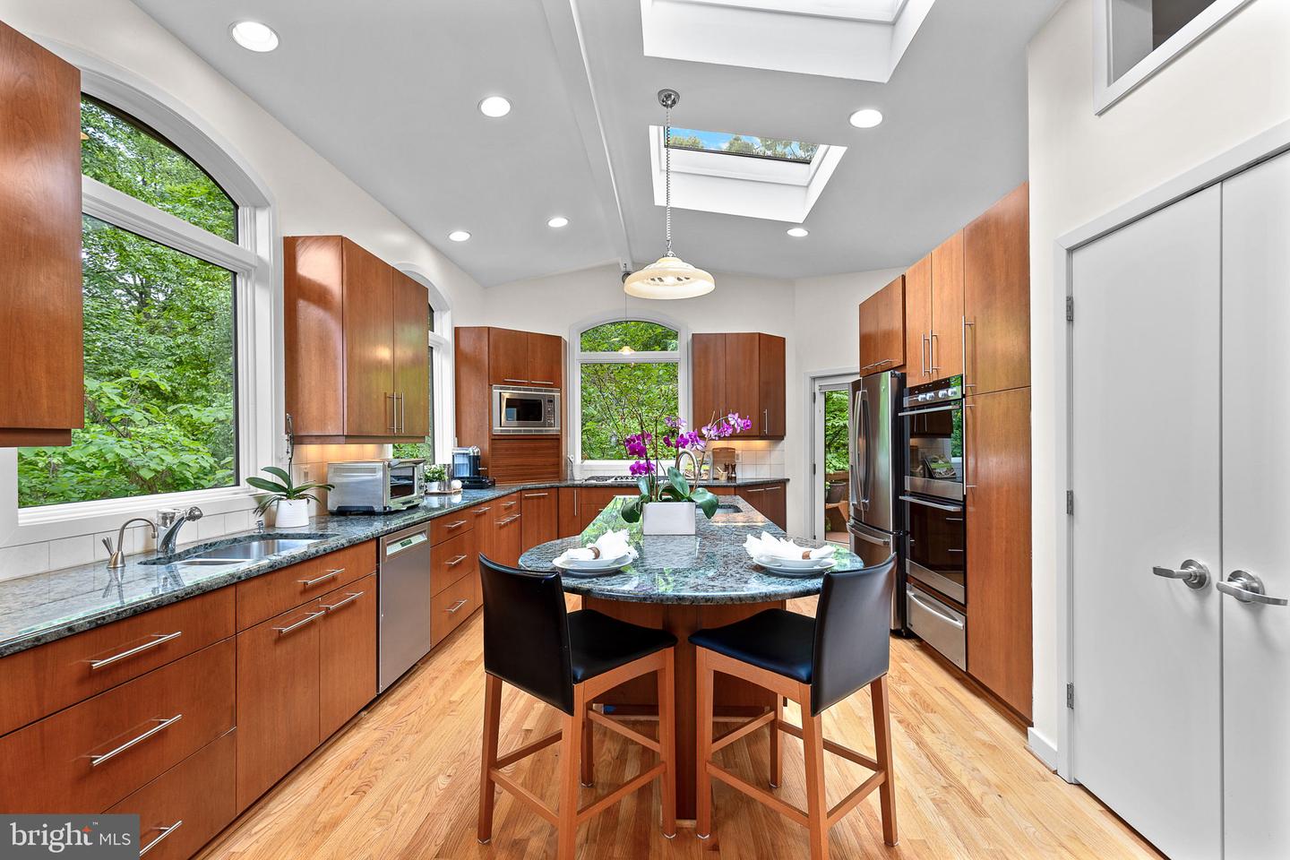 3440 MANSFIELD RD, FALLS CHURCH, Virginia 22041, 3 Bedrooms Bedrooms, ,3 BathroomsBathrooms,Residential,For sale,3440 MANSFIELD RD,VAFX2236264 MLS # VAFX2236264